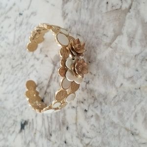 AKOLA Gold Plated Mother of Pearls Bracelet
